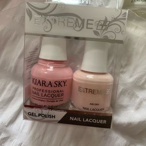 2 Nail Polish set